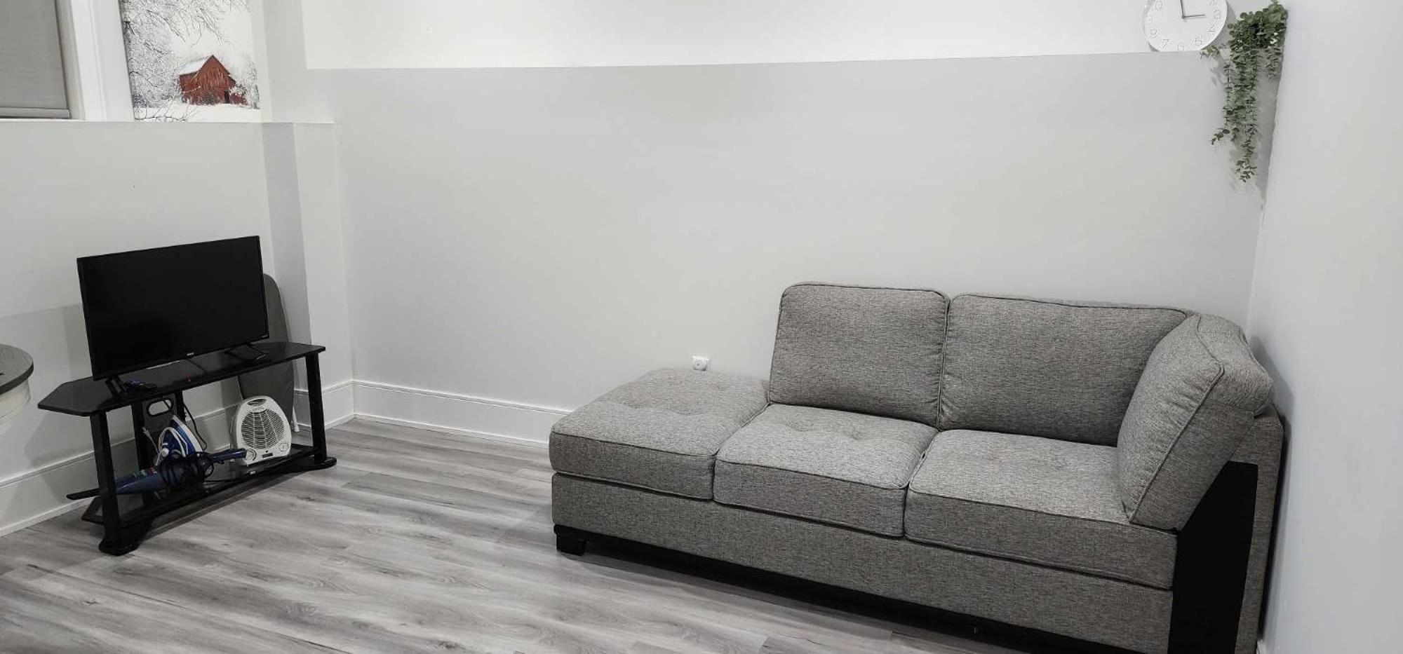 Scarborough New 2-Bedroom Basement โตรอนโต ภายนอก รูปภาพ